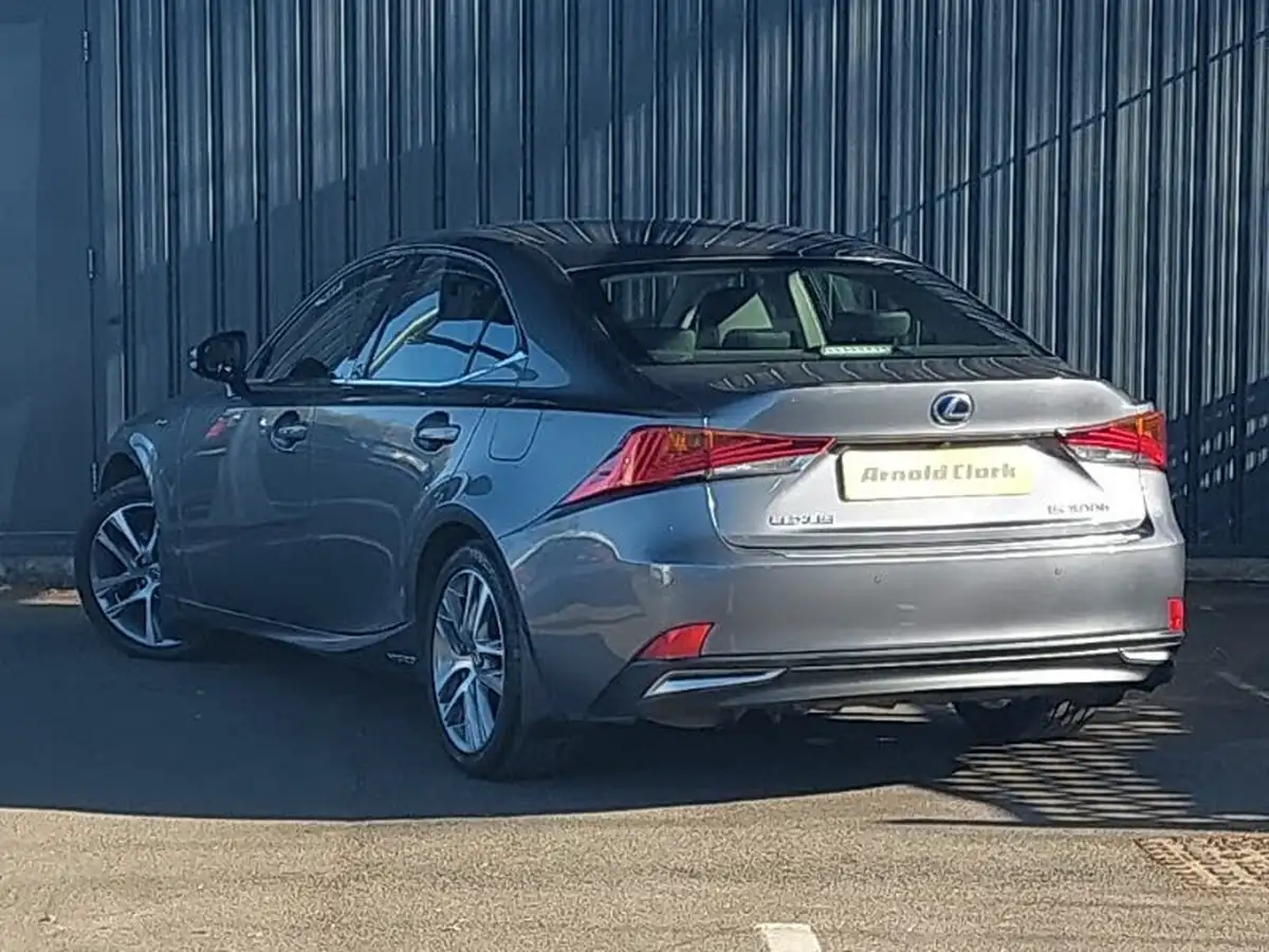 2018-lexus-is-300h-25-advance-lexus-navigation-big-1