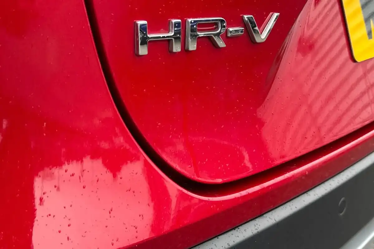 2022-honda-hr-v-15-i-mmd-elegance-big-42