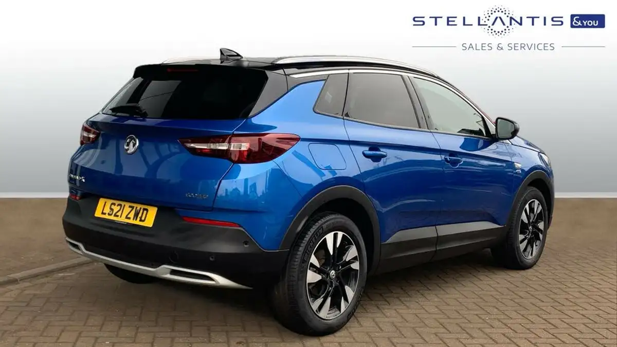2021-vauxhall-grandland-x-12-griffin-big-2