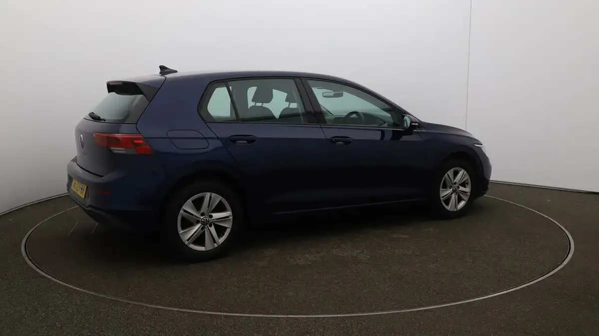 2022-volkswagen-golf-15-tsi-life-130ps-hatchback-big-44