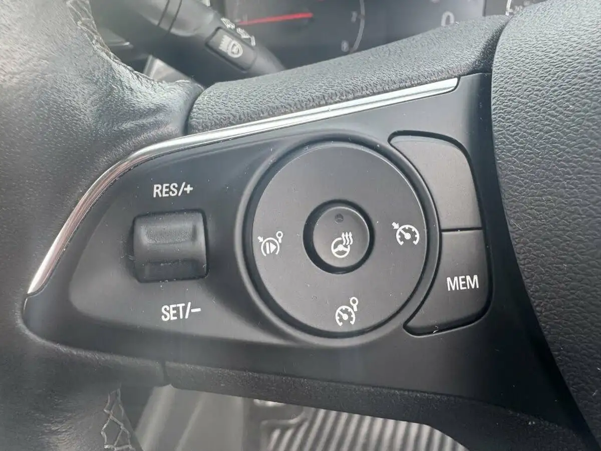 2022-vauxhall-crossland-12-ultimate-130ps-auto-big-43