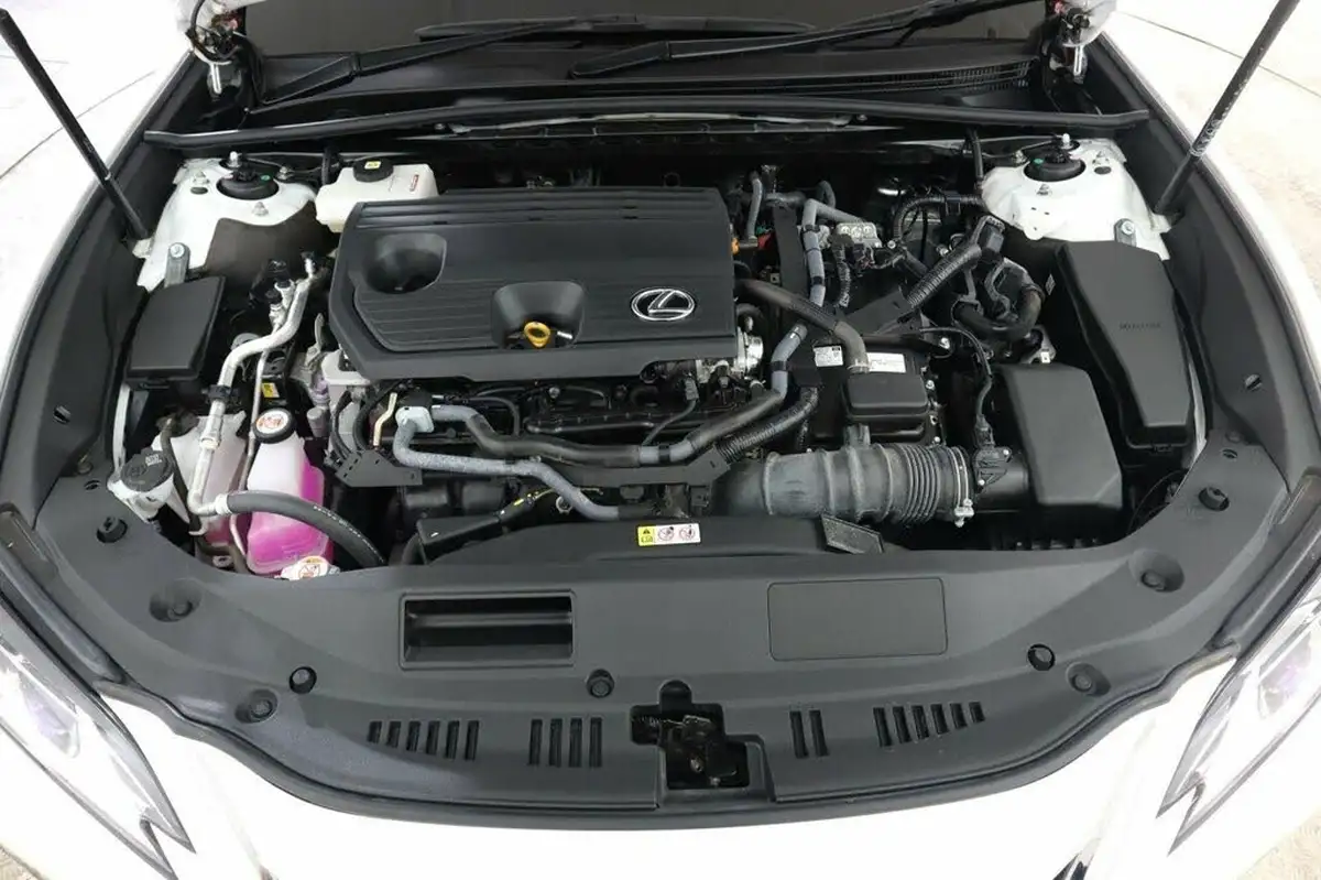 2024-lexus-es-300h-big-27