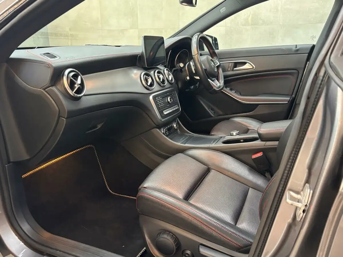 2017-mercedes-benz-cla-21d-cla-220-amg-line-coupe-4d-big-20