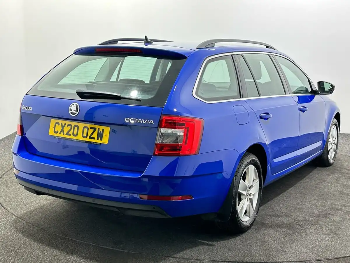 2020-skoda-octavia-16tdi-se-technology-estate-big-6