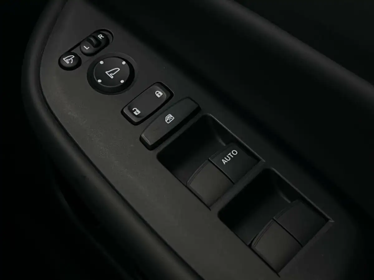 2023-honda-jazz-15-i-mmd-sr-big-30