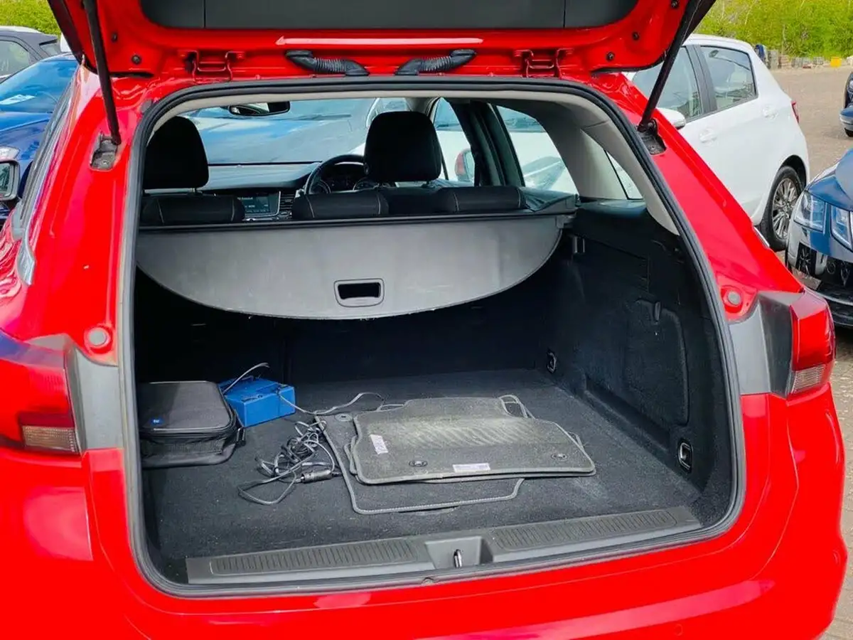 2017-vauxhall-astra-14i-16v-turbo-sri-125ps-sport-tourer-big-15