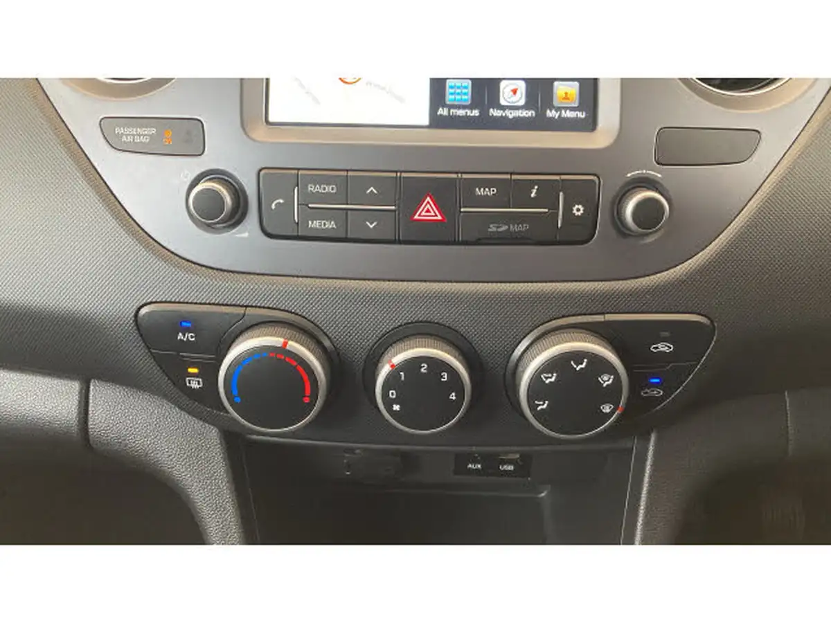 2020-hyundai-i10-10-play-big-21