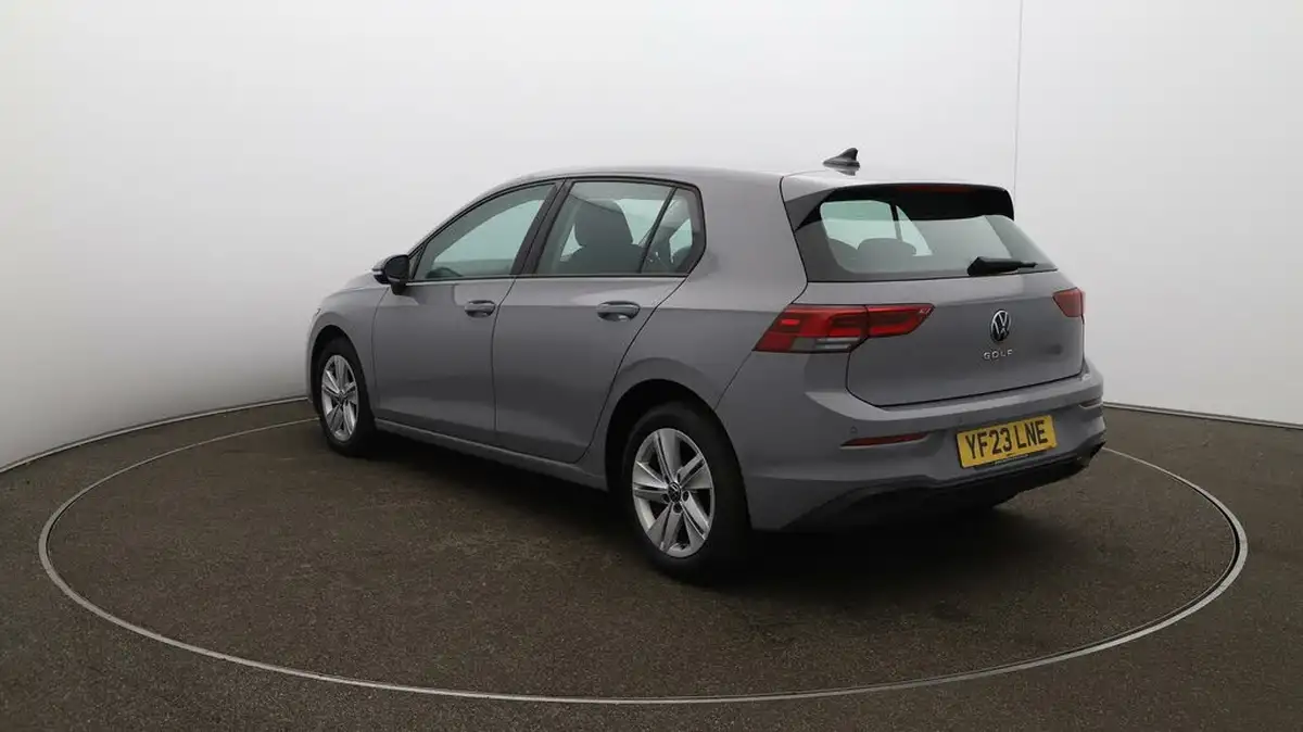 2023-volkswagen-golf-15-tsi-life-130ps-hatchback-big-52