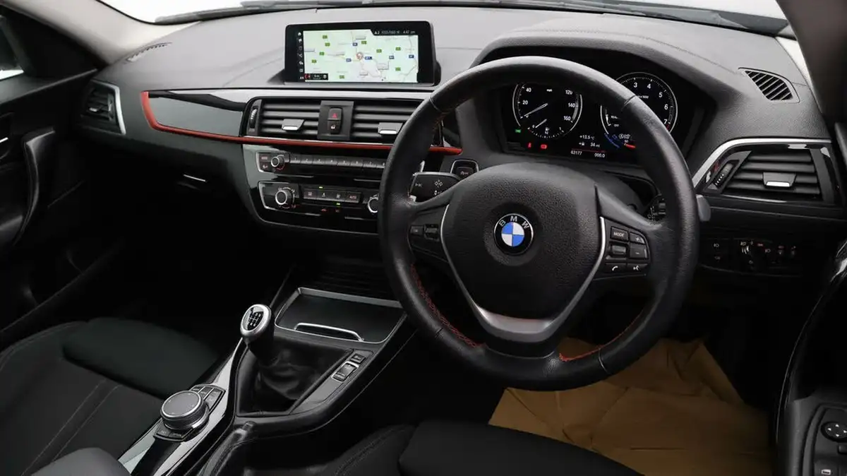 2018-bmw-1-series-15-118i-sport-3d-big-8