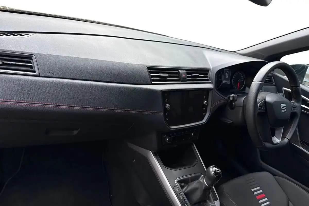 2021-seat-arona-10-tsi-fr-110ps-big-14