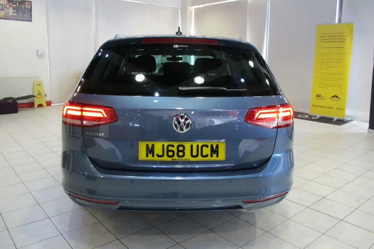 2018-volkswagen-passat-15-tsi-se-business-estate-5d-dsg-big-64