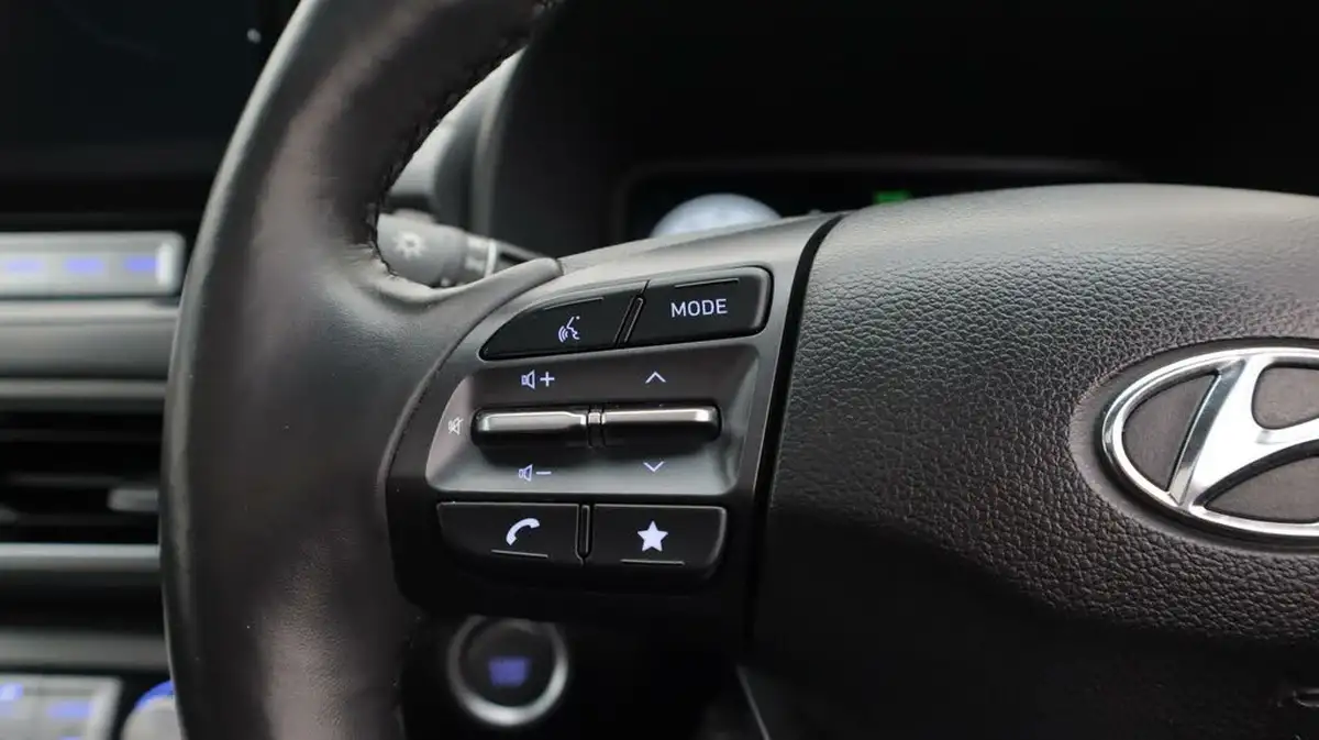 2021-hyundai-kona-e-ultimate-big-25