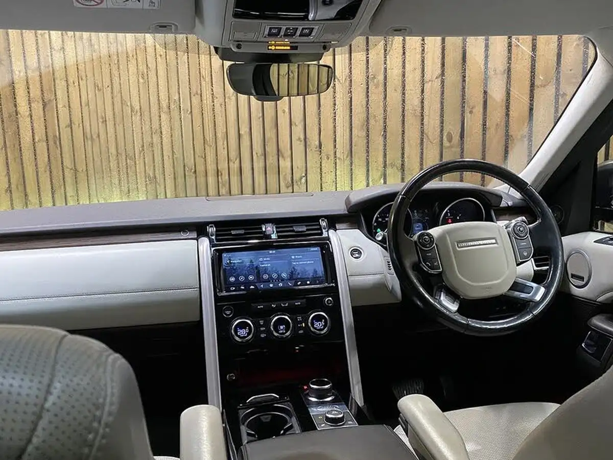 2017-land-rover-discovery-30td6-hse-luxury-big-2