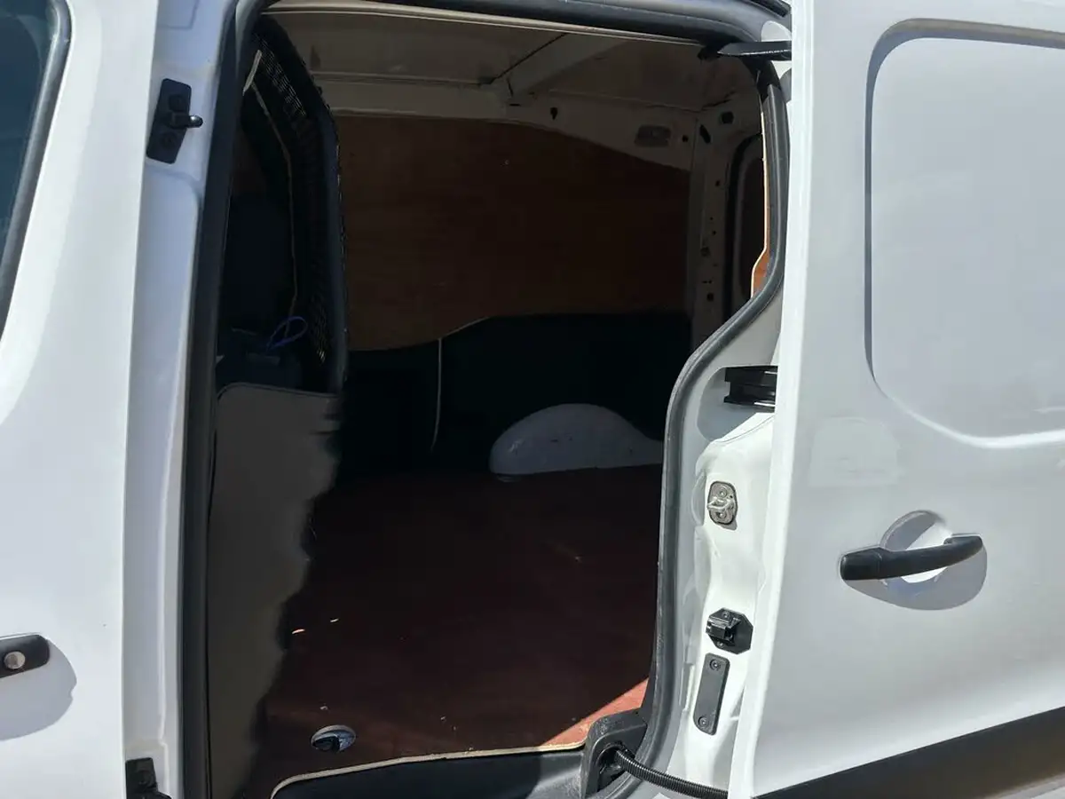 2018-peugeot-partner-16bluehdi-professional-l1-100pseu6-854-big-9