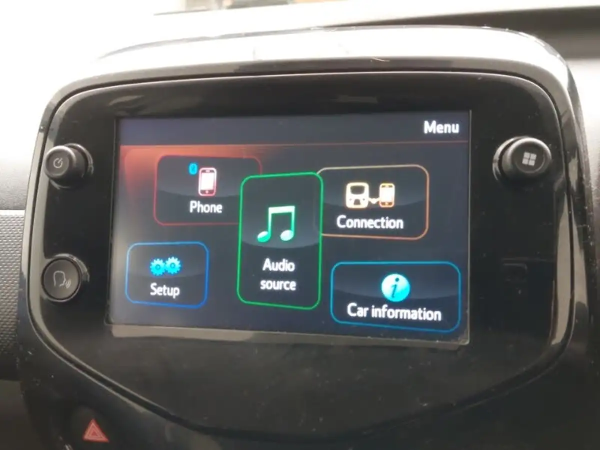 2019-citroen-c1-10-vti-flair-72ps-ss-3d-big-18