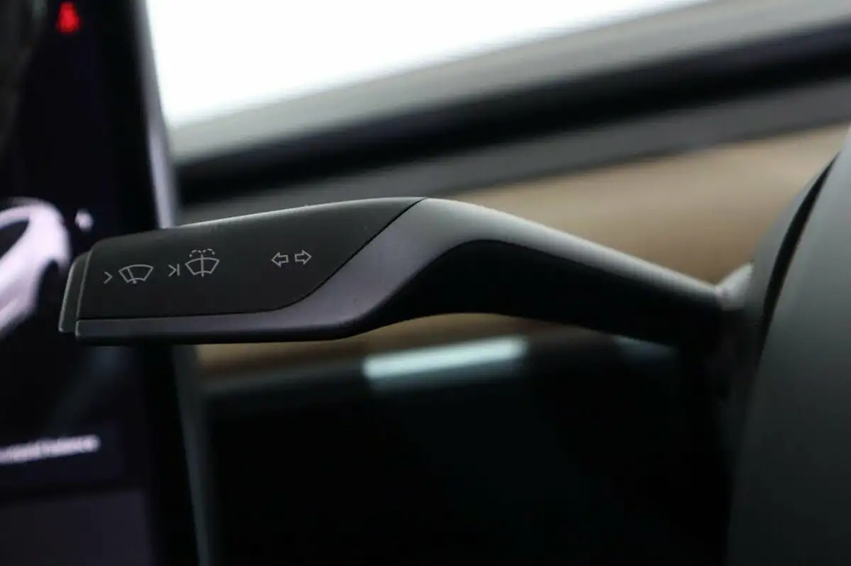 2021-tesla-model-3-e-long-range-4x4-big-15