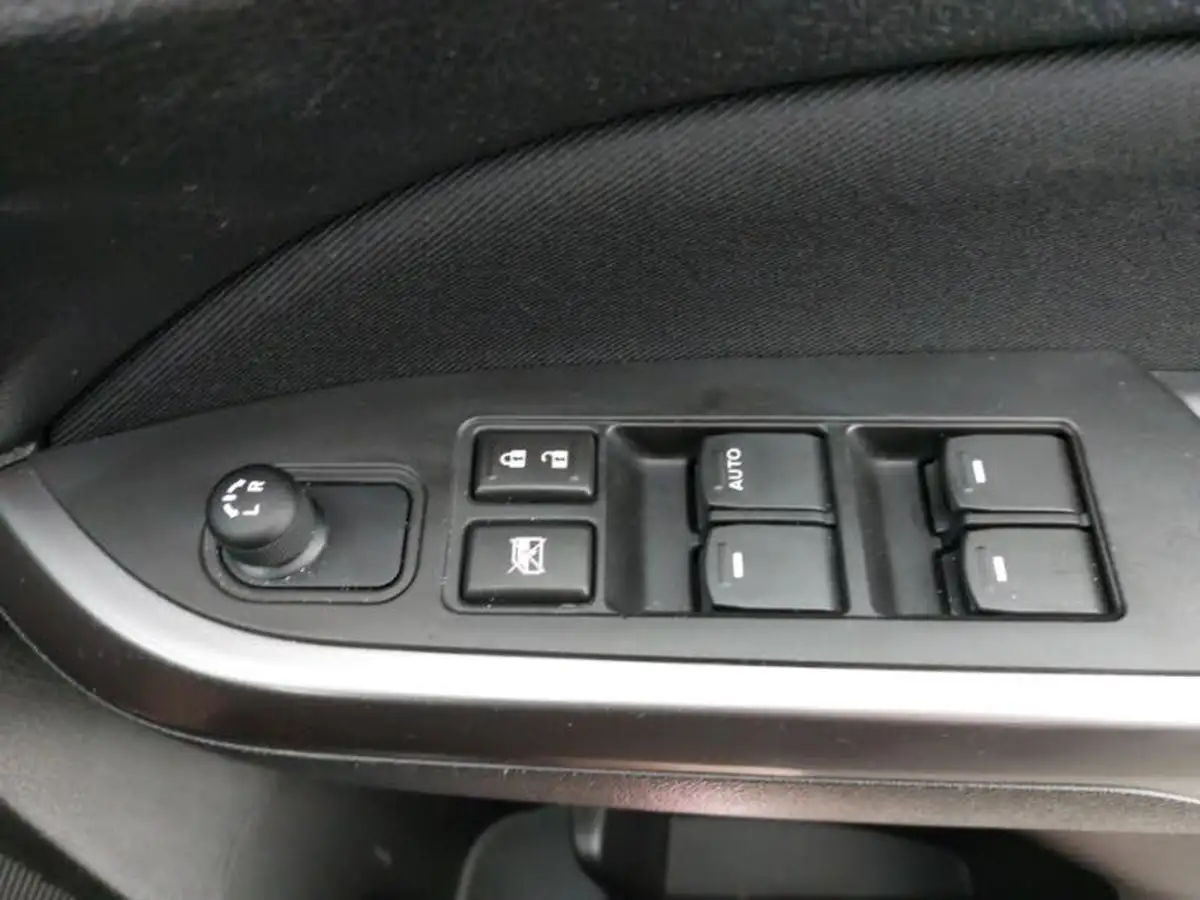 2022-suzuki-vitara-14-boosterjet-sz-t-big-18