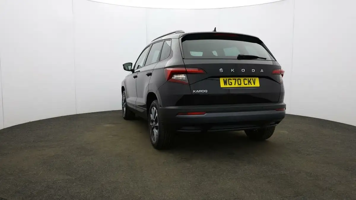 2020-skoda-karoq-15-tsi-se-drive-dsg-big-23
