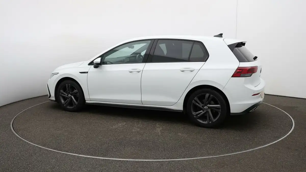 2022-volkswagen-golf-15-tsi-r-line-150ps-hatchback-big-40