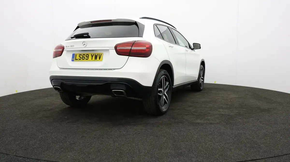 2019-mercedes-benz-gla-class-16-gla-180-urban-edition-7g-dct-big-76