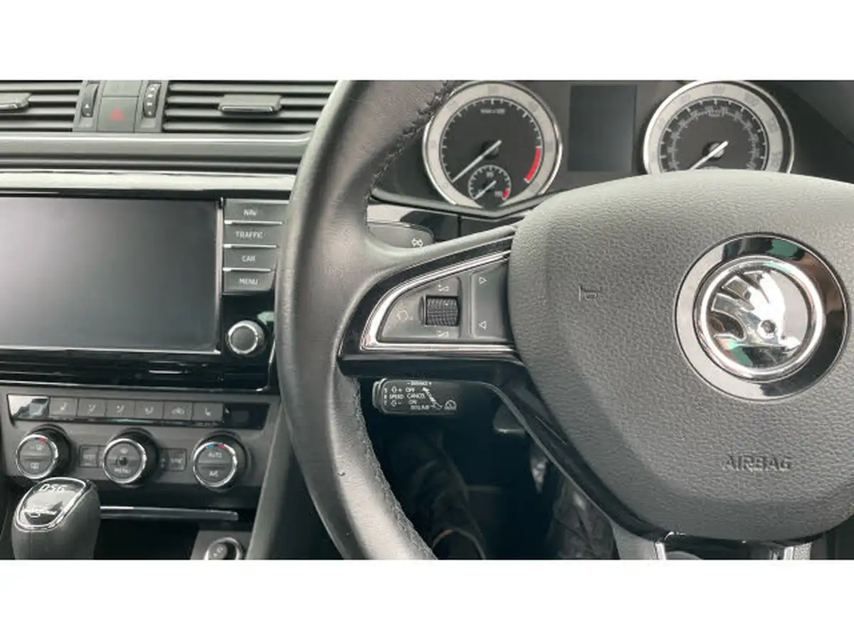 2016-skoda-superb-20tdi-scr-laurin-klement-190ps-4x4-hatchback-dsg-big-20