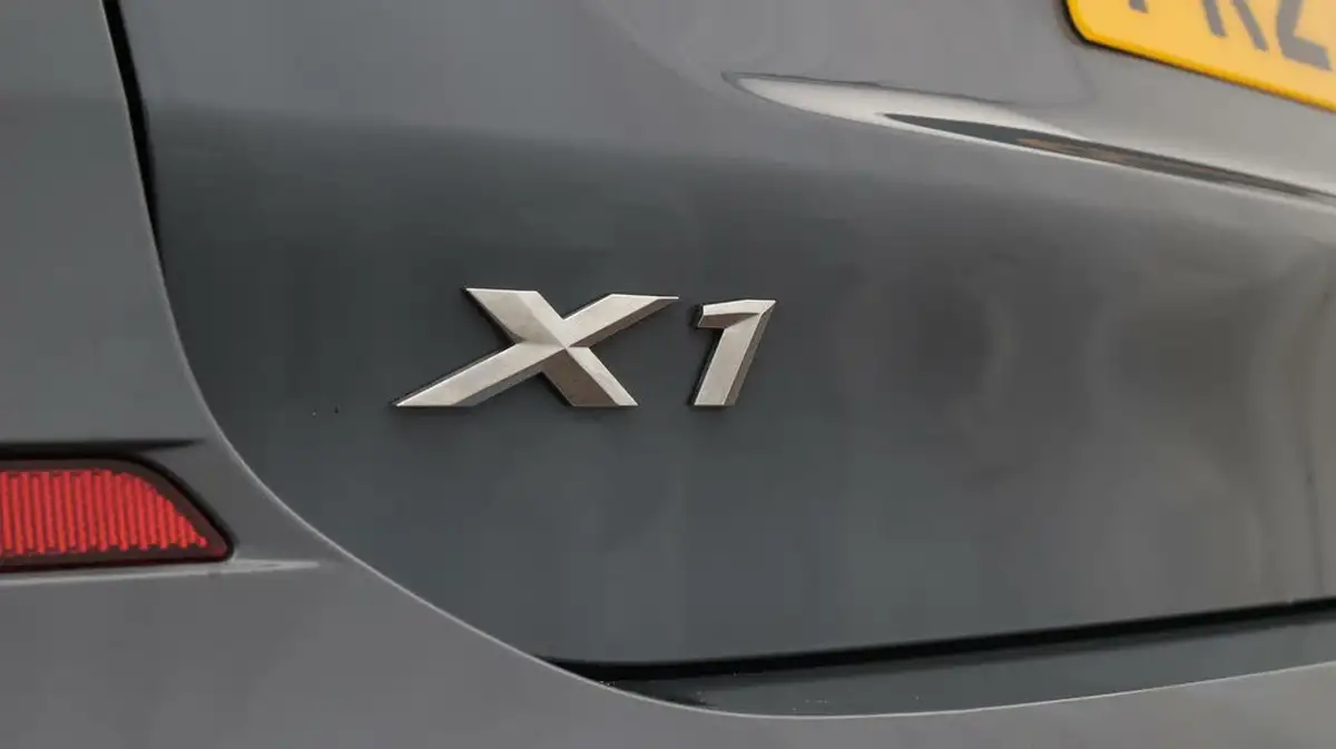 2021-bmw-x1-15-sdrive18i-m-sport-tech-pack-ii-dct-big-20