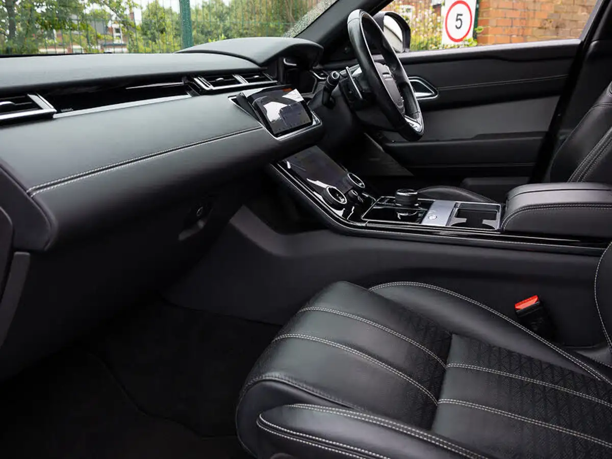 2018-land-rover-range-rover-velar-20-d180-r-dynamic-hse-ss-big-4
