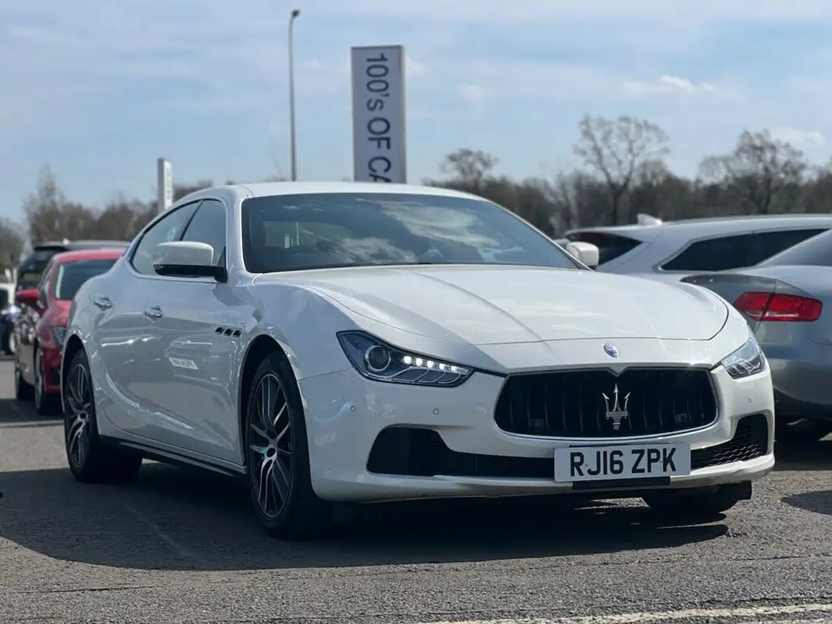 2016-maserati-ghibli-30td-big-3