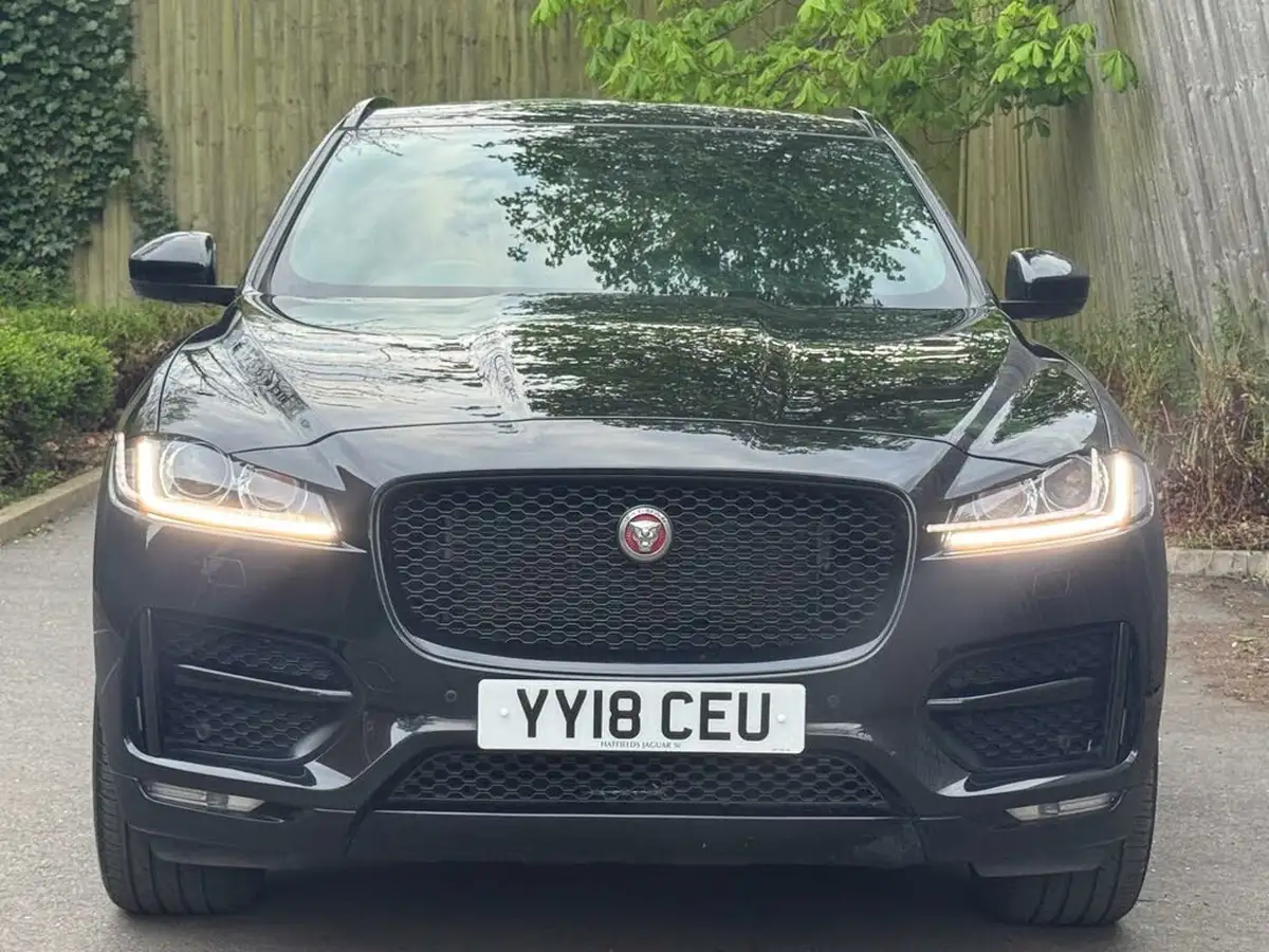 2018-jaguar-f-pace-20-i4d-r-sport-180ps-awd-auto-big-2