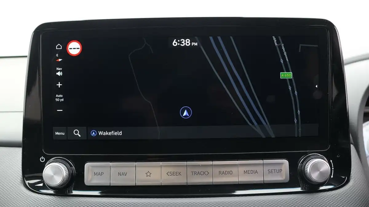 2022-hyundai-kona-e-premium-204ps-64kwh-7kw-obc-big-10
