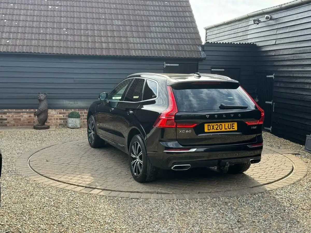 2020-volvo-xc60-20-t8-inscription-299bhp-4x4-ss-big-27
