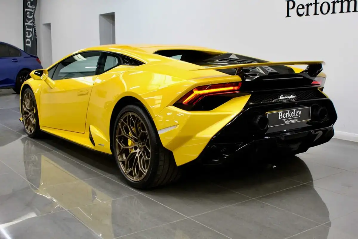 2023-lamborghini-huracan-52-tecnica-big-29