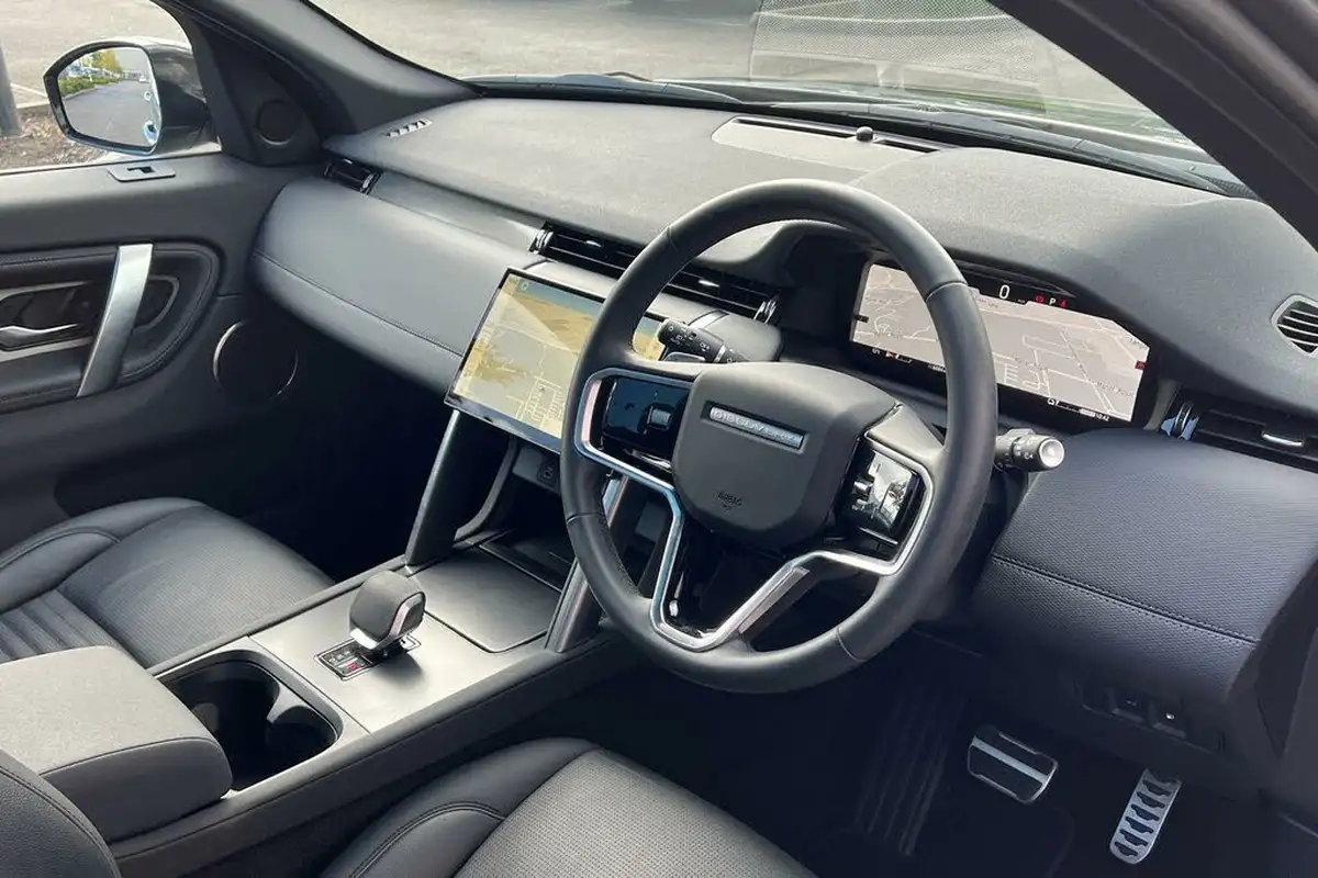 2024-land-rover-discovery-sport-15-p300e-dynamic-se-big-35