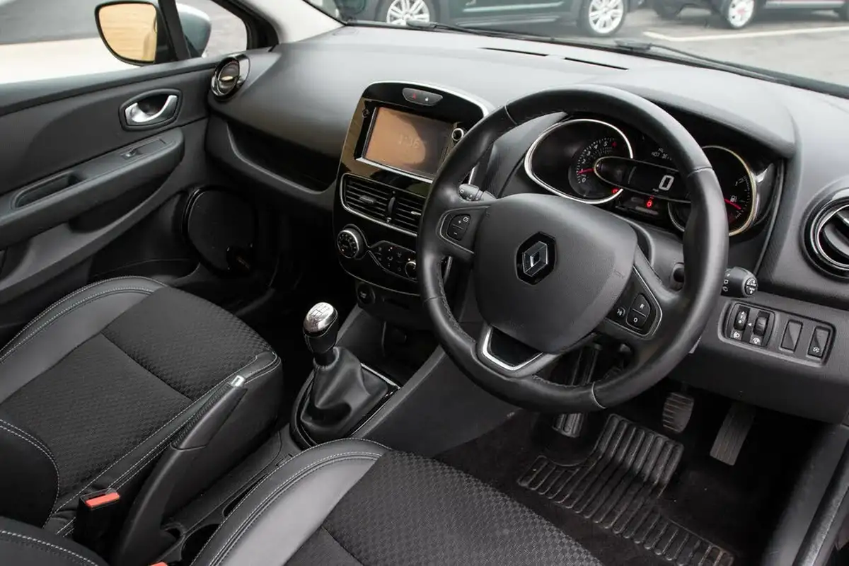 2018-renault-clio-09-tce-gt-line-big-4