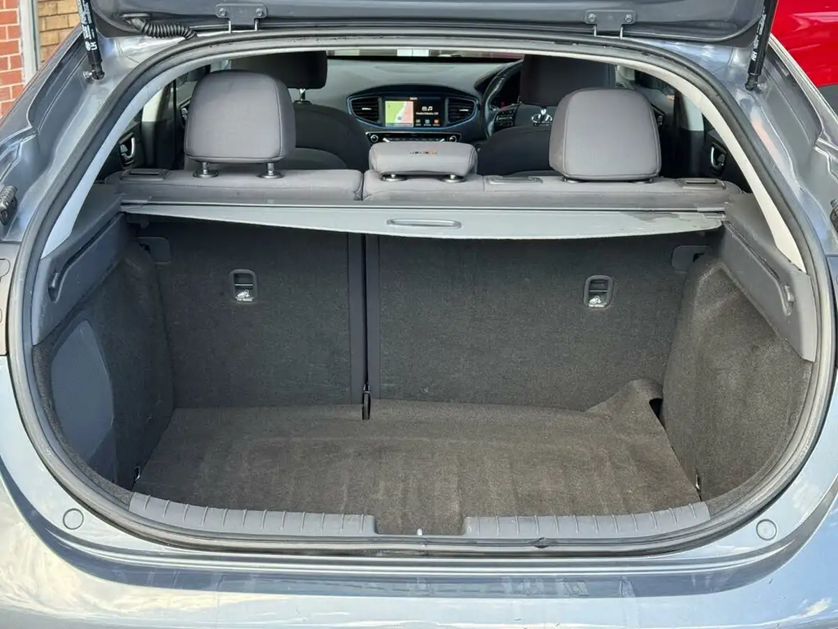 2018-hyundai-ioniq-16-gdi-premium-hybrid-big-31