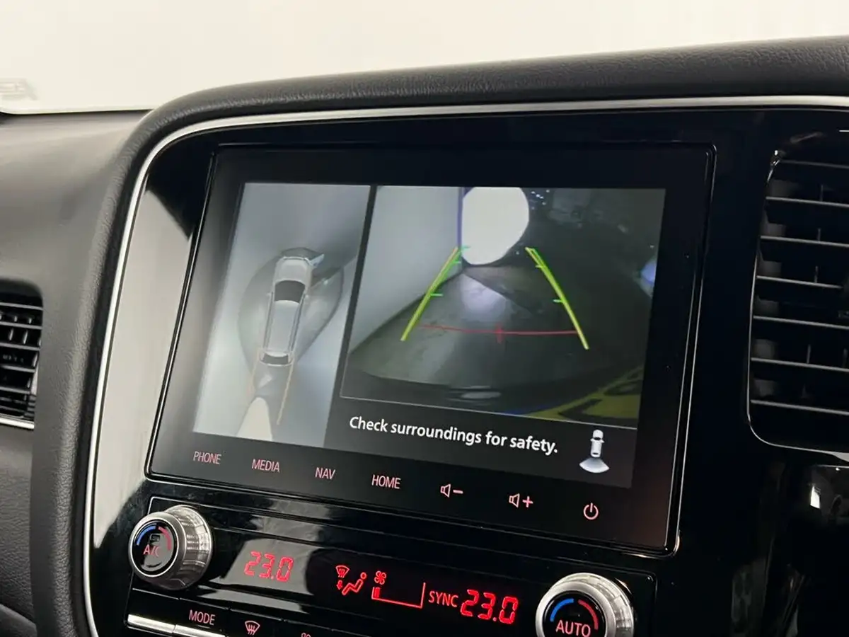 2019-mitsubishi-outlander-24-exceed-phev-big-26