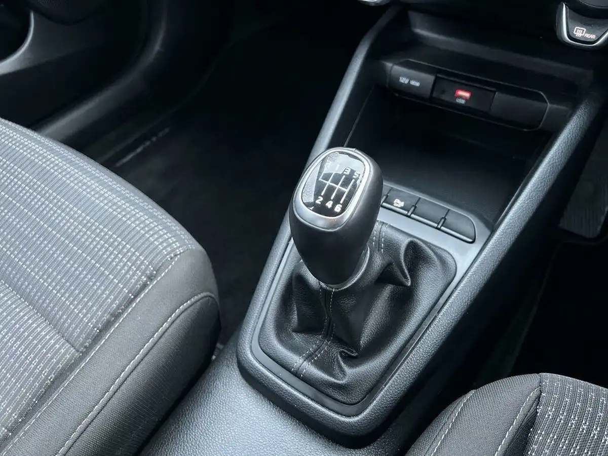 2022-kia-stonic-10-t-gdi-2-big-16