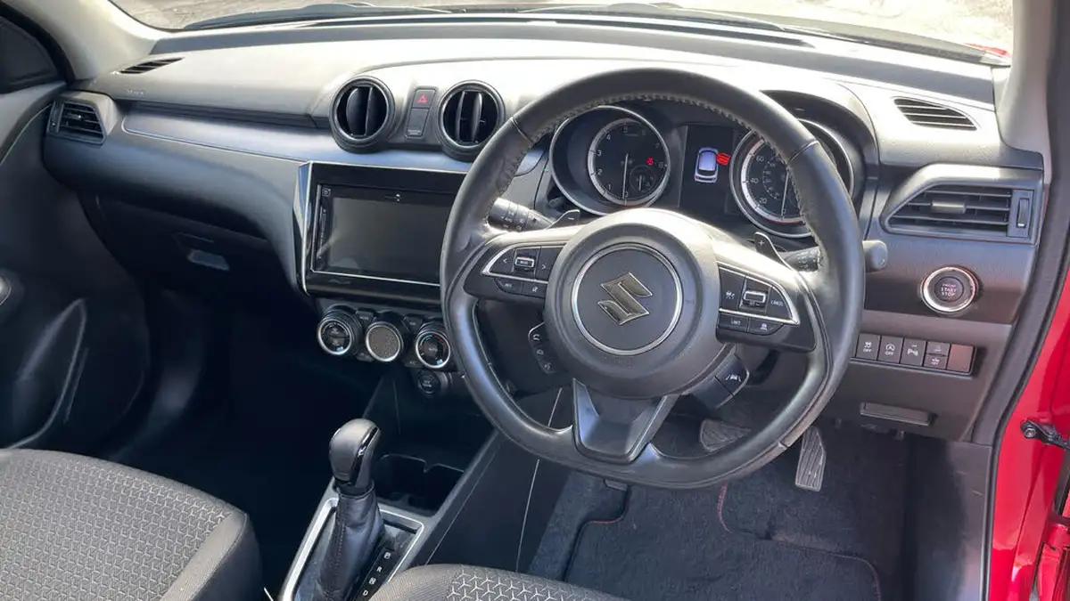 2022-suzuki-swift-12-dualjet-sz5-cvt-big-8