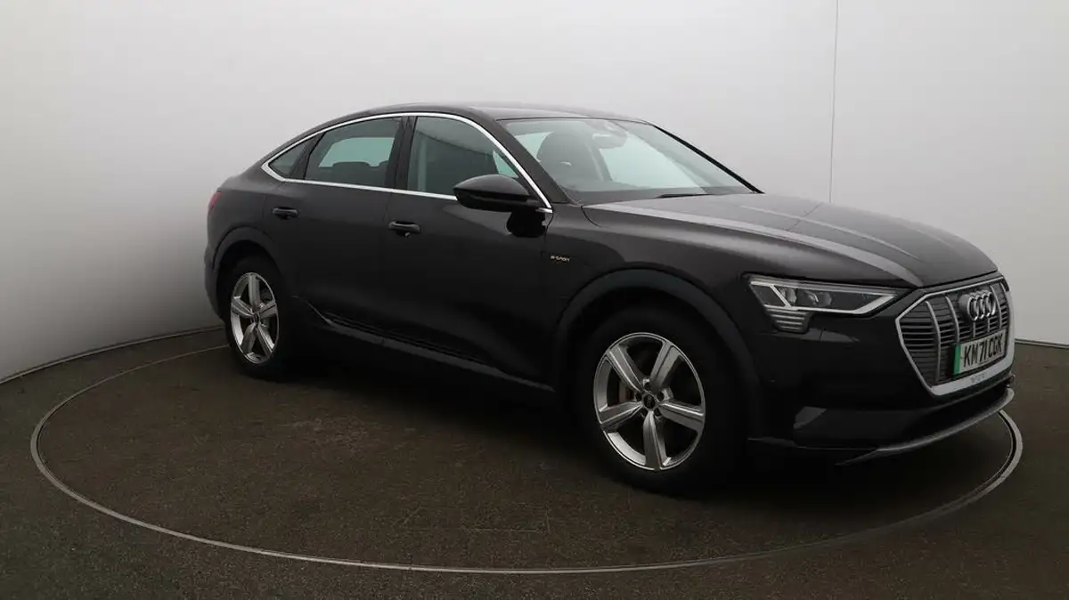 2021-audi-e-tron-55e-technik-sportback-big-37