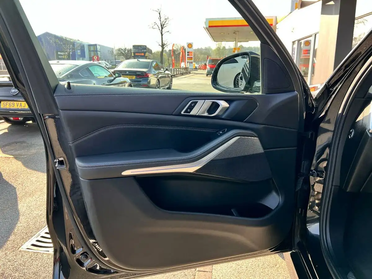 2020-bmw-x5-30td-xdrive-30d-m-sport-261bhp-big-53