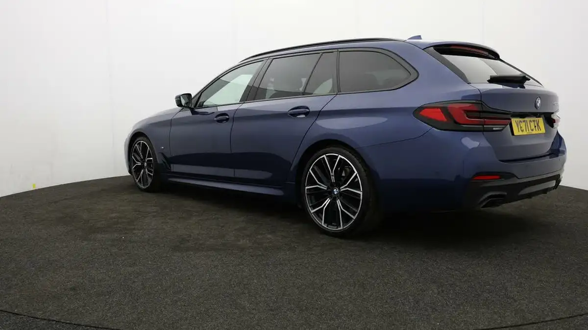 2021-bmw-5-series-20td-520d-m-sport-mht-touring-5d-big-4