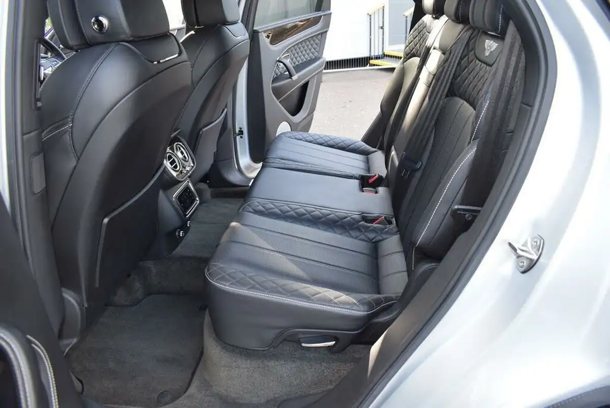 2016-bentley-bentayga-60-w12-big-34