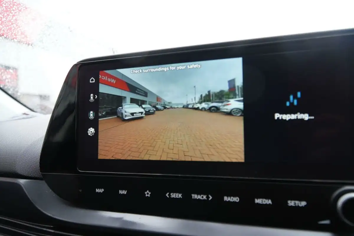 2024-hyundai-i20-10-t-gdi-ultimate-dct-big-54
