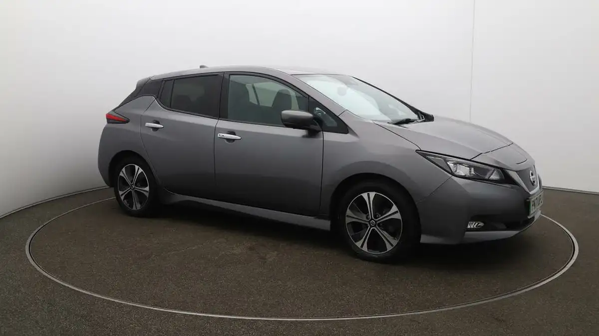 2021-nissan-leaf-e-tekna-big-44