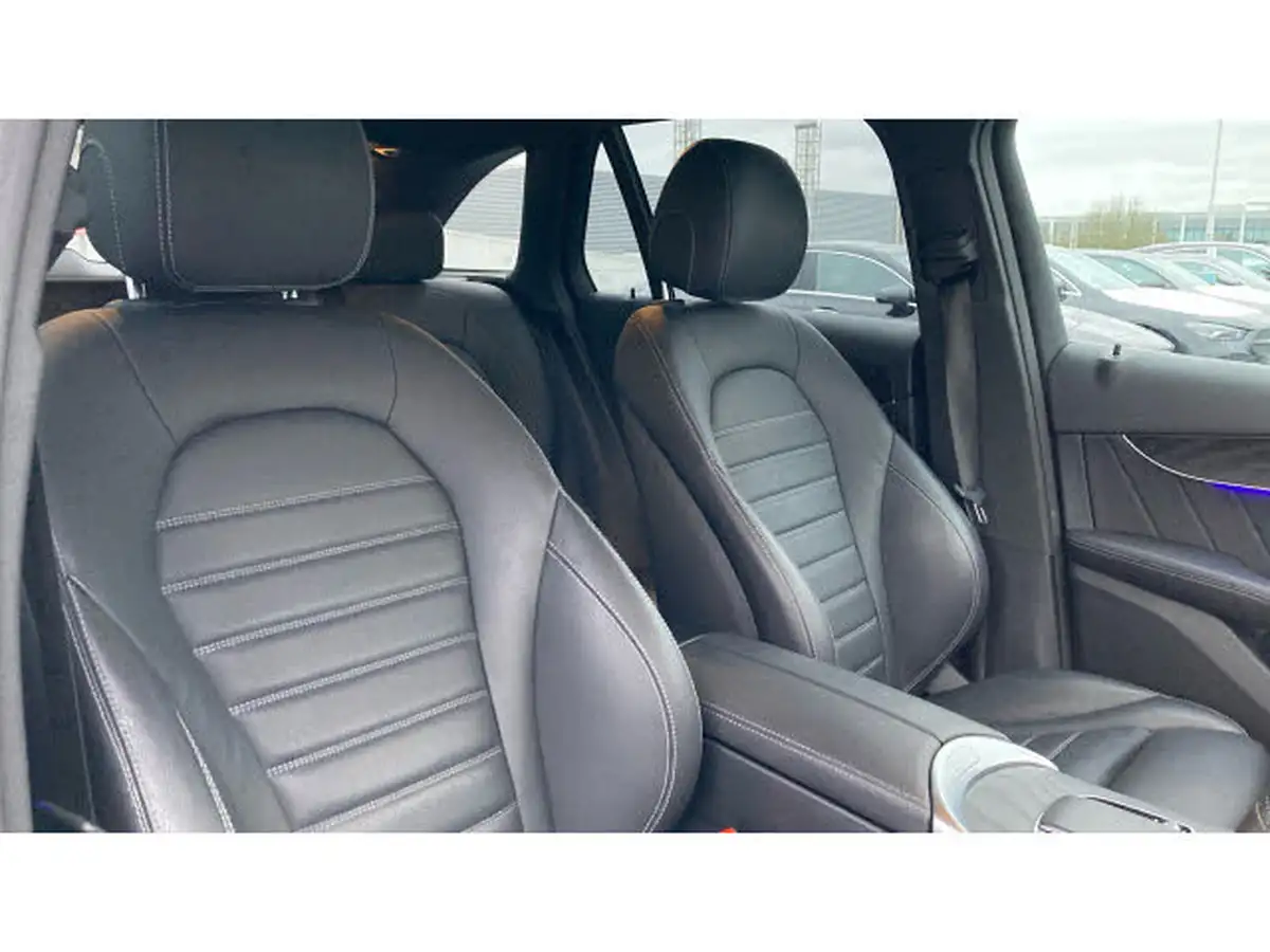 2020-mercedes-benz-glc-class-20d-glc300d-amg-line-premium-station-wagon-5d-big-29