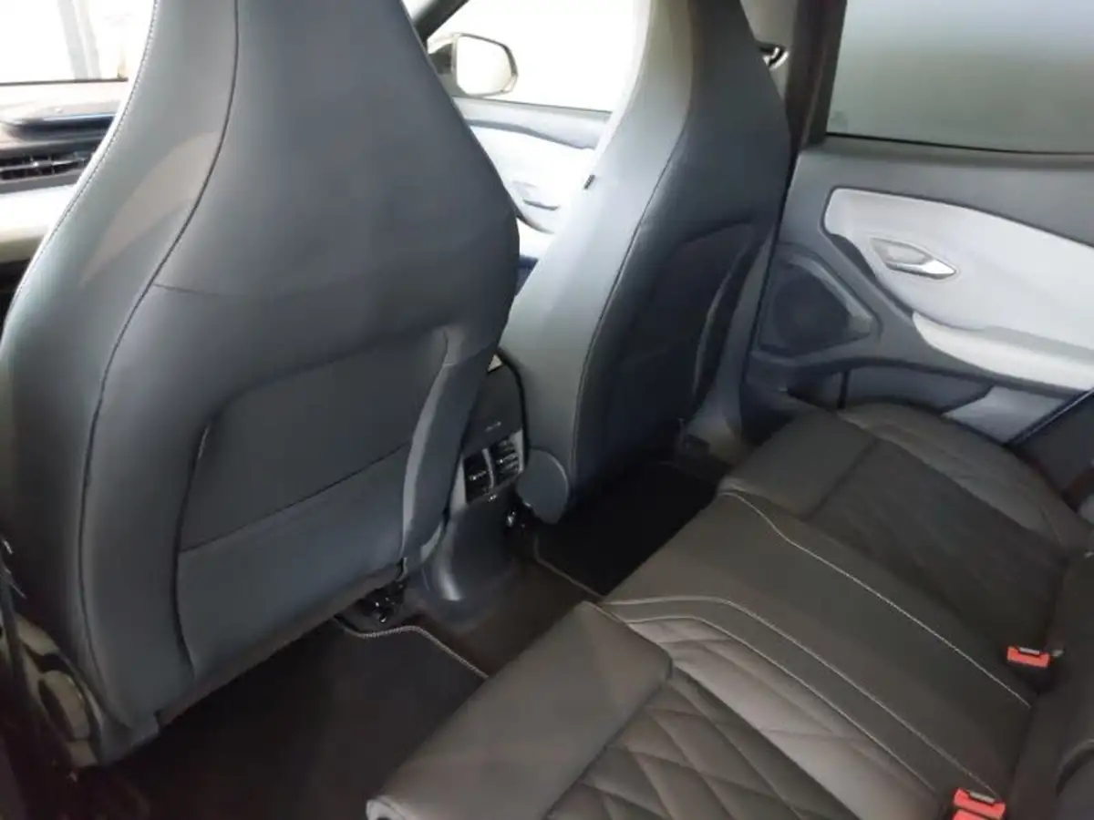2024-ford-explorer-e-premium-286ps-77kwh-big-5