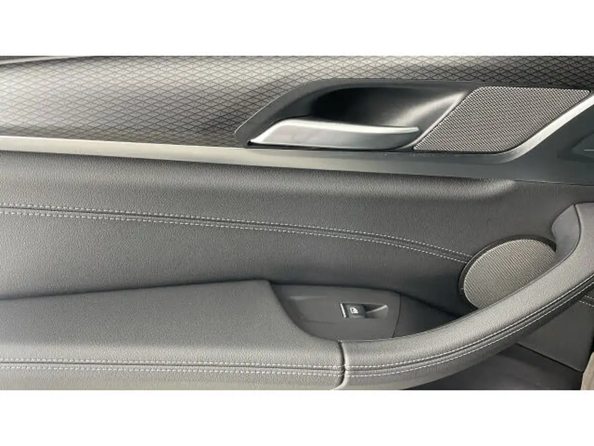 2022-bmw-x4-30td-m40d-big-31