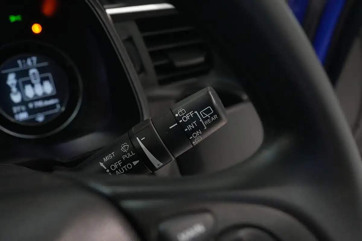 2018-honda-jazz-13-i-vtec-se-big-31