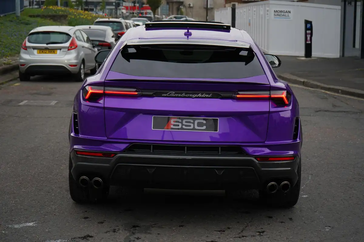 2024-lamborghini-urus-40-no-trim-big-8
