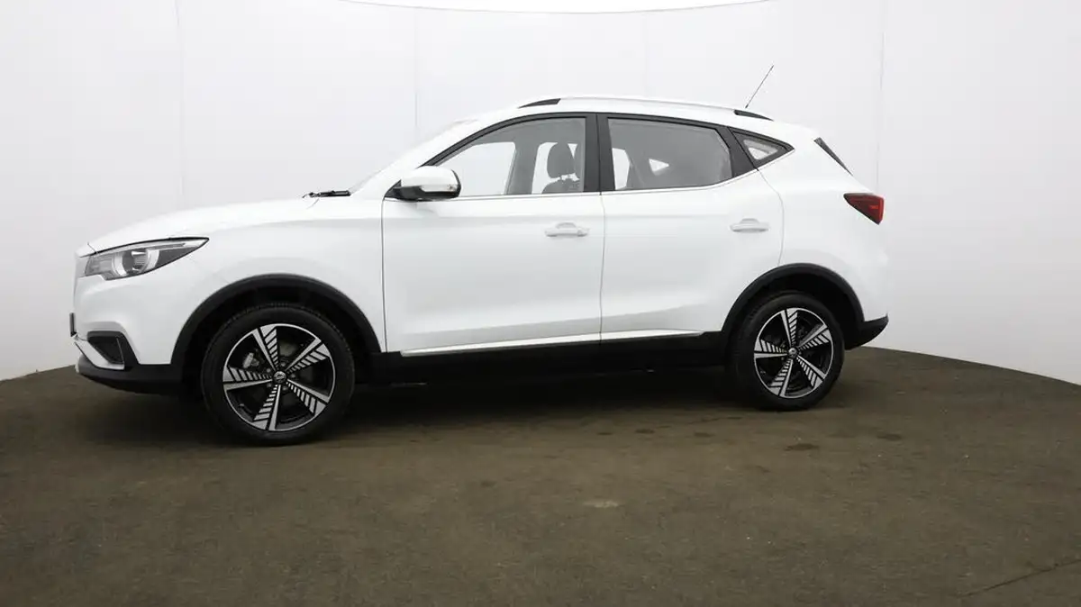 2021-mg-zs-suv-e-exclusive-ev-big-25